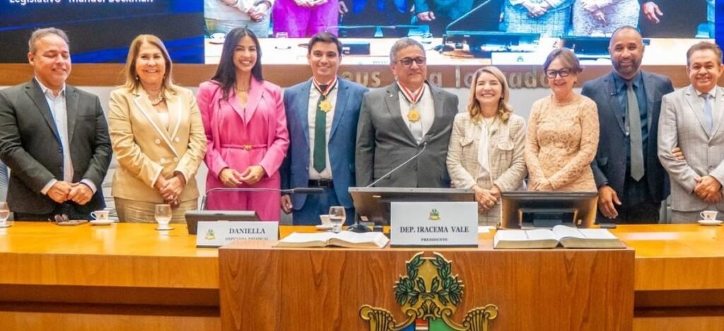 Assembleia homenageia Cauê Ávila Aragão e Márcio Machado com Medalha ‘Manuel Beckman’