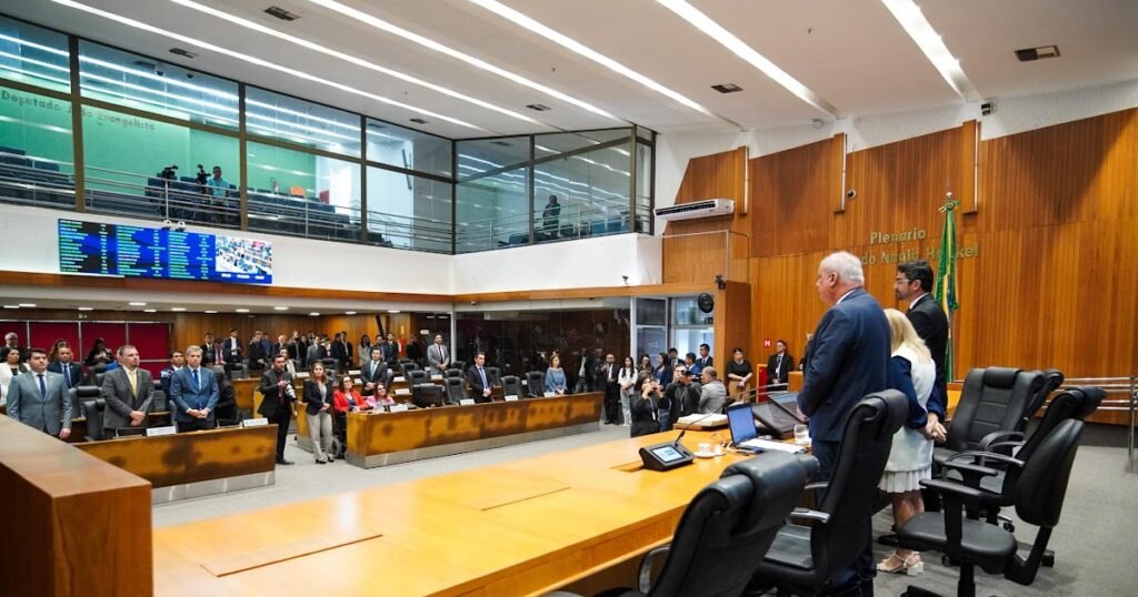 Assembleia Legislativa faz um minuto de silêncio em memória do vereador Manoel Rodrigues