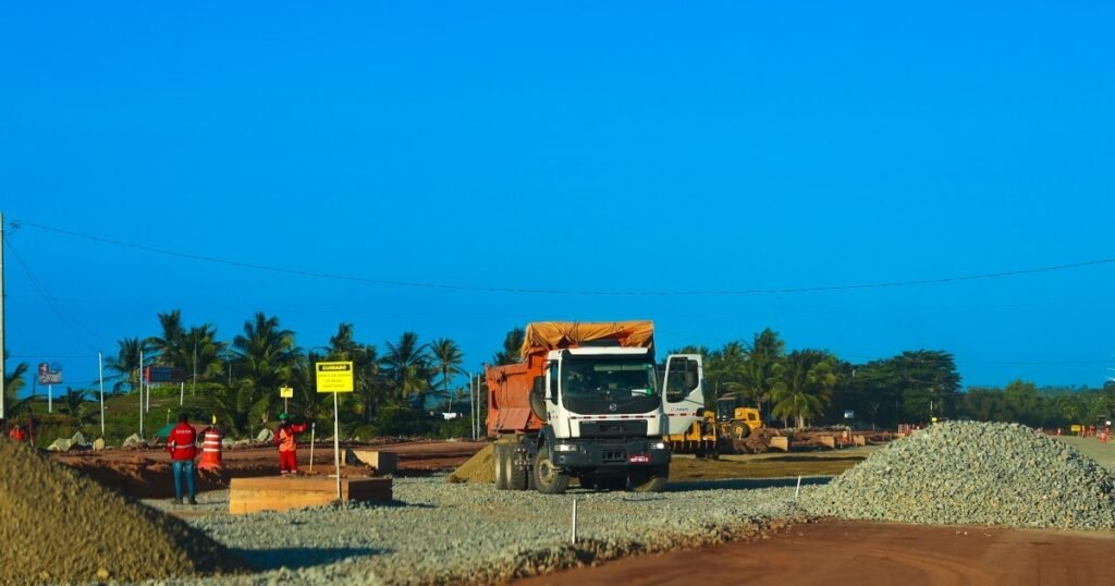 MPF pede suspensão da obra de prolongamento da Avenida Litorânea após denúncia de Dino