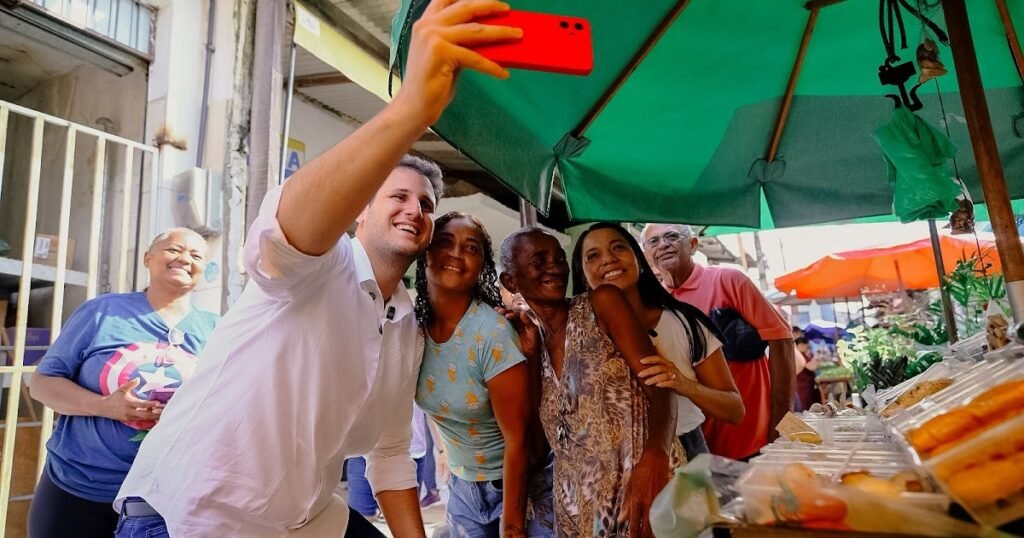 Orleans Brandão visita Feira do João Paulo, dialoga com trabalhadores e reforça compromisso com melhorias no espaço